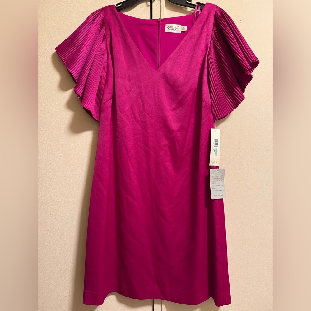 Women’s Eliza J magenta cocktail dress in size 8